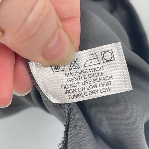 Violet & Claire Womens Blouse Top Sleeveless Ruffled Pleated Gray Size Medium - Picture 6 of 13